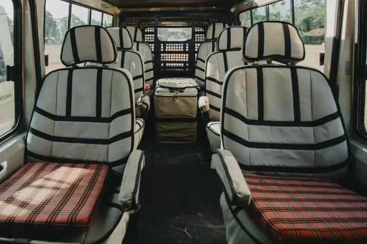 Nairobi National Park & Giraffe Tour