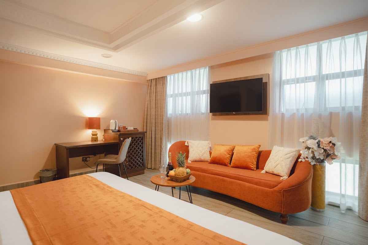 Deluxe Room with Bathtub
