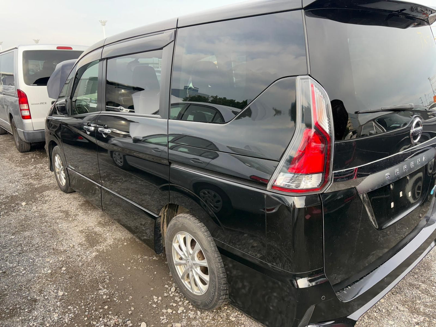 Airport Transfer – Wilson Serena Sedan